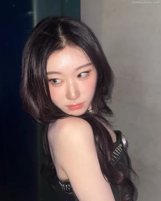 Chaeryeong - ITZY (채령) photo 18 of 660
