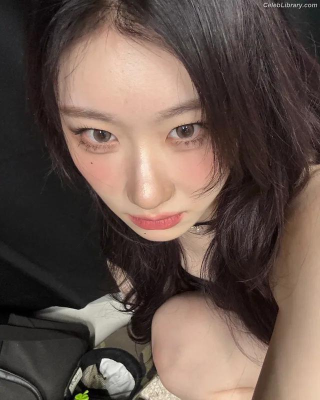 Chaeryeong - ITZY (채령) photo 21 of 660