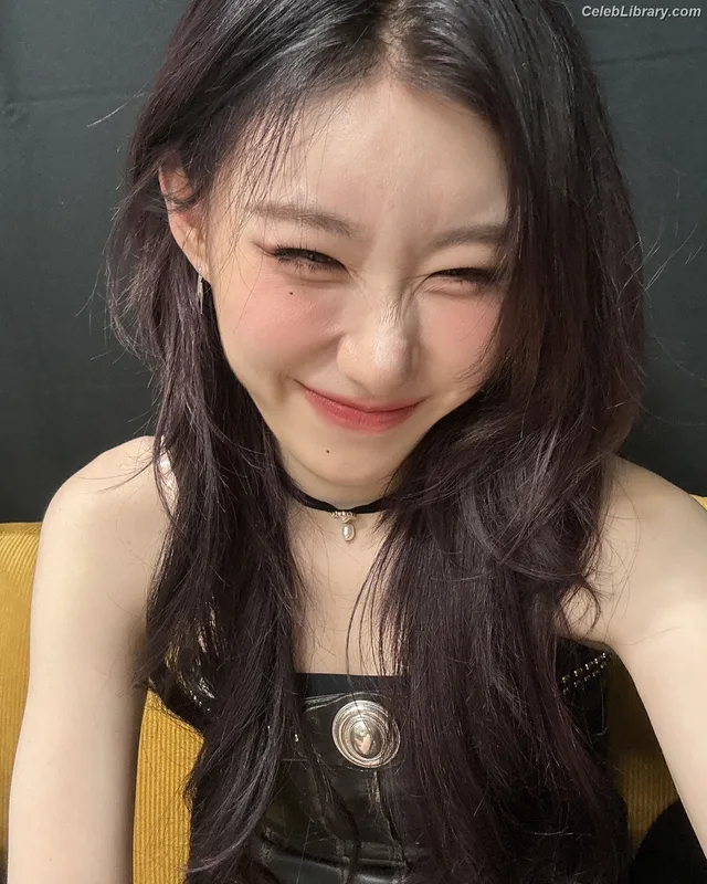 Chaeryeong - ITZY (채령) photo 22 of 660