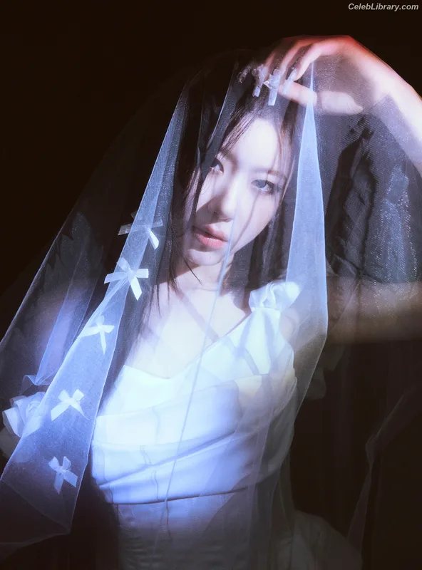 Chaeryeong - ITZY (채령) photo 24 of 660