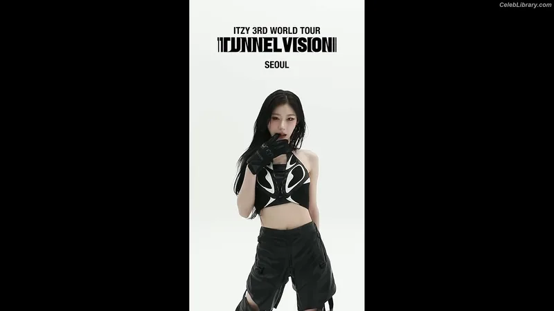 Chaeryeong - ITZY (채령) photo 12 of 660