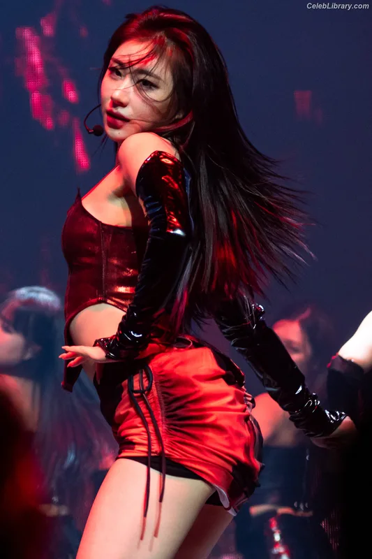 Chaeryeong - ITZY (채령) photo 16 of 660