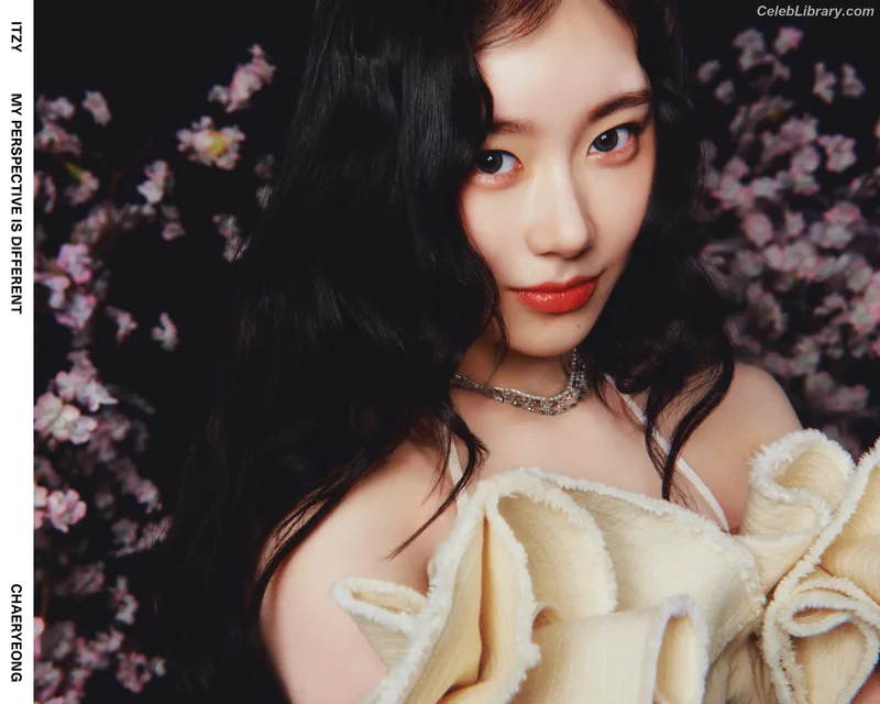 Chaeryeong - ITZY (채령) photo 4 of 660