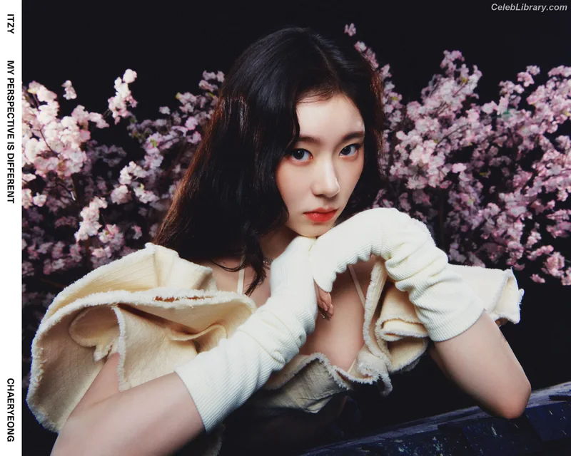 Chaeryeong - ITZY (채령) photo 9 of 660