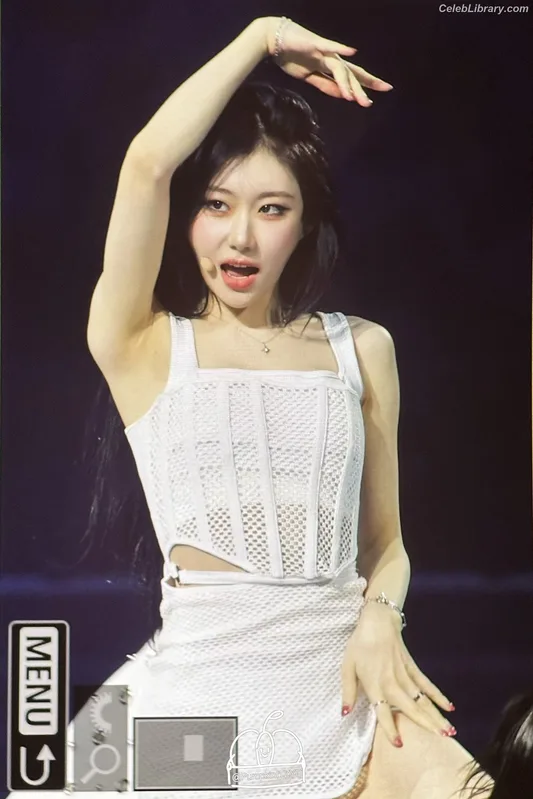 Chaeryeong - ITZY (채령) photo 24 of 660