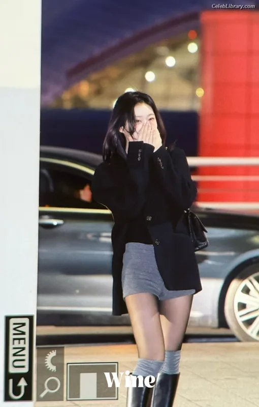 Chaeryeong - ITZY (채령) photo 1 of 660