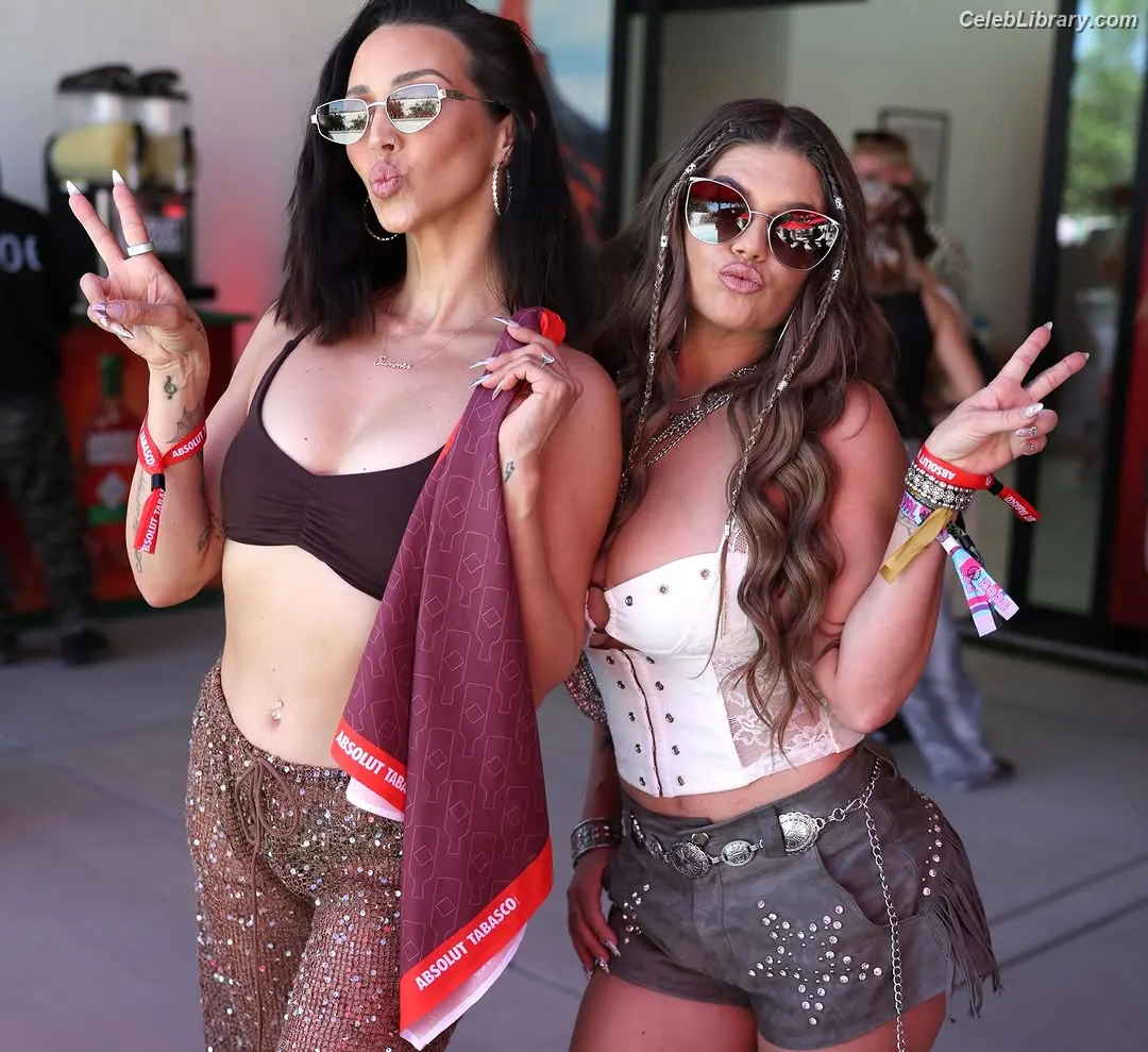 Chanel West Coast photo 13 of 707