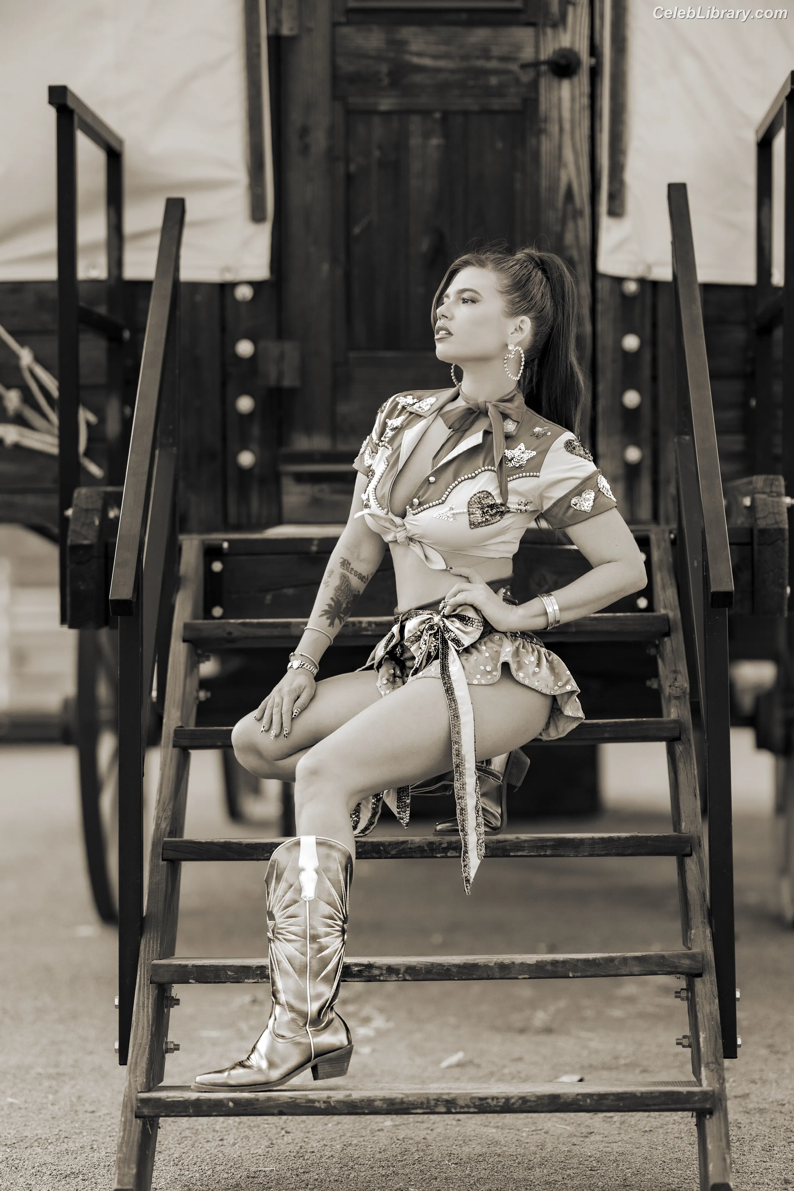 Chanel West Coast photo 15 of 707