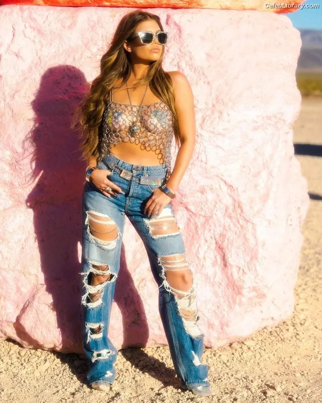 Chanel West Coast photo 4 of 707