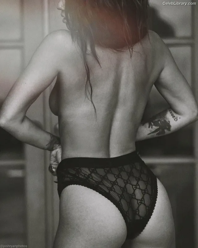 Chanel West Coast photo 10 of 707