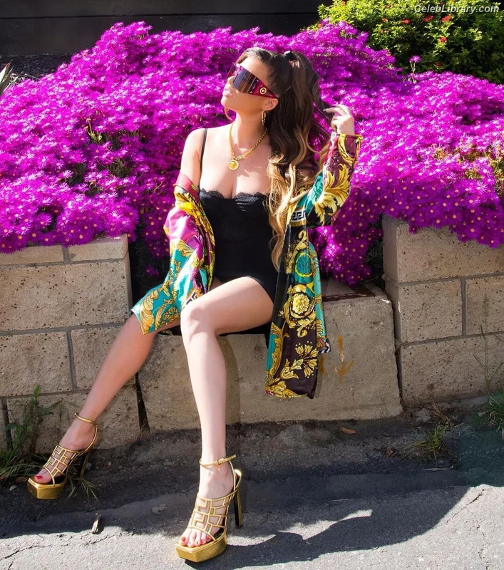 Chanel West Coast photo 19 of 707