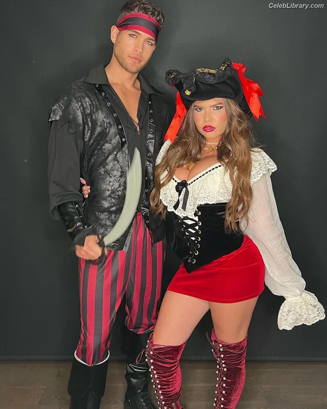 Chanel West Coast photo 9 of 707