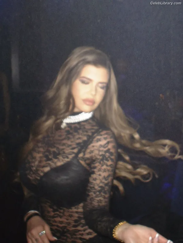 Chanel West Coast photo 2 of 707