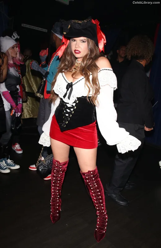 Chanel West Coast photo 22 of 707