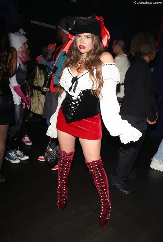 Chanel West Coast photo 1 of 707