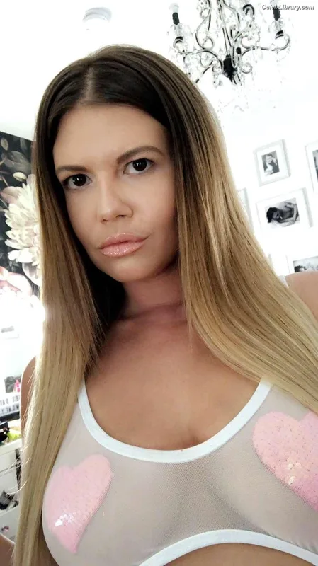 Chanel West Coast photo 17 of 707