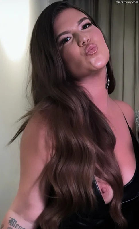 Chanel West Coast photo 20 of 707