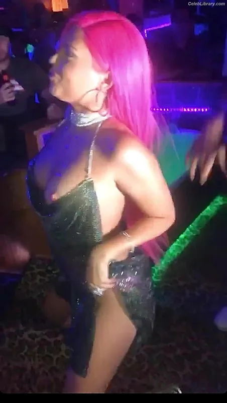 Chanel West Coast photo 3 of 707