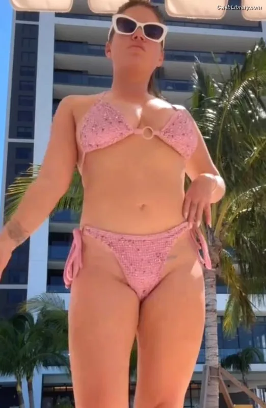 Chanel West Coast photo 14 of 707