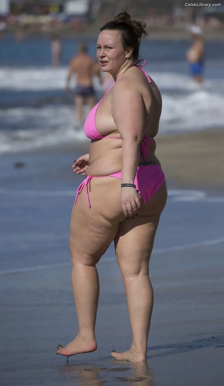 Chanelle Hayes photo 3 of 666