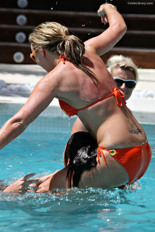Chanelle Hayes photo 24 of 668