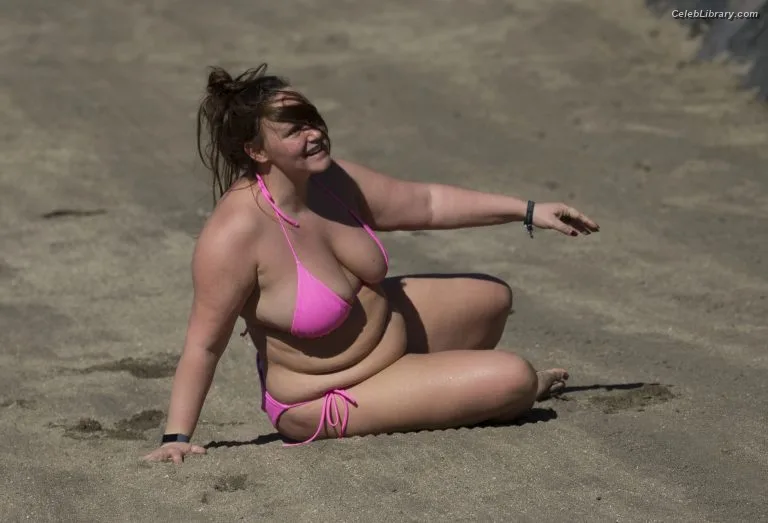 Chanelle Hayes photo 11 of 668