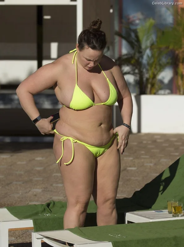Chanelle Hayes photo 3 of 668