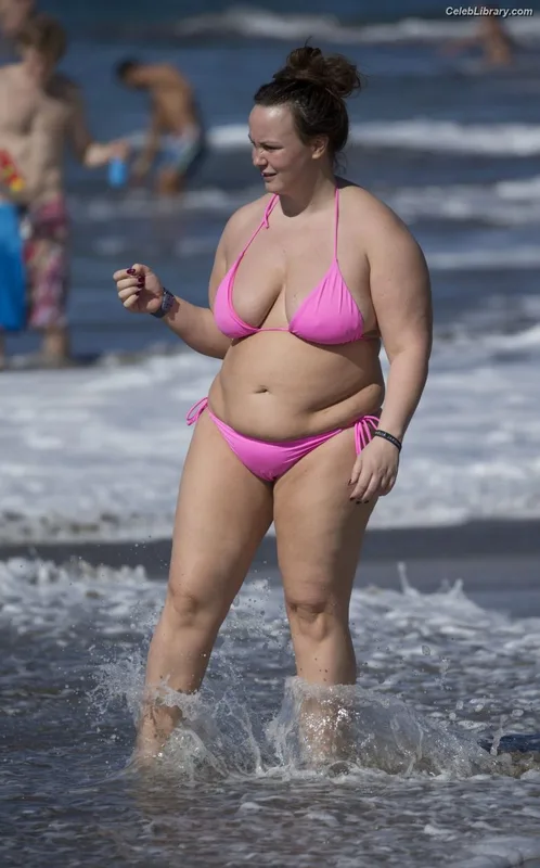 Chanelle Hayes photo 7 of 668