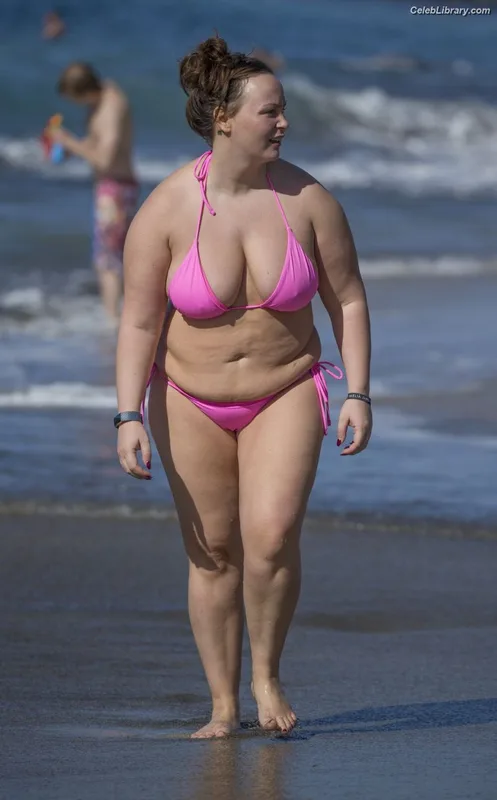 Chanelle Hayes photo 8 of 668