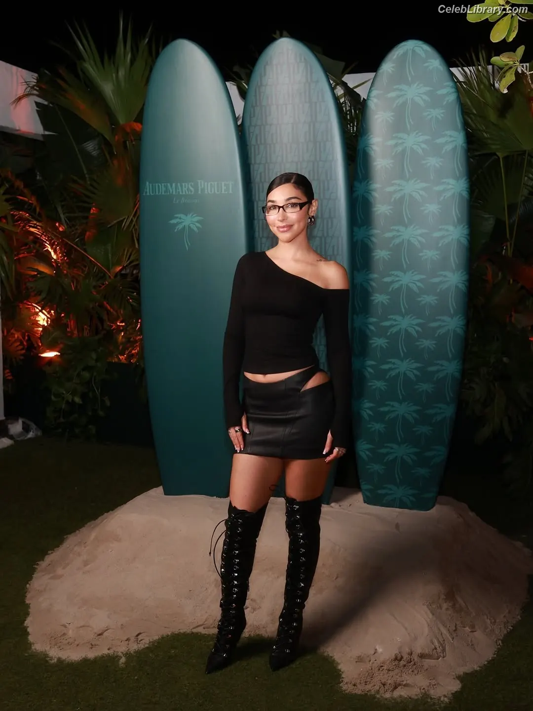 Chantel Jeffries photo 13 of 1944