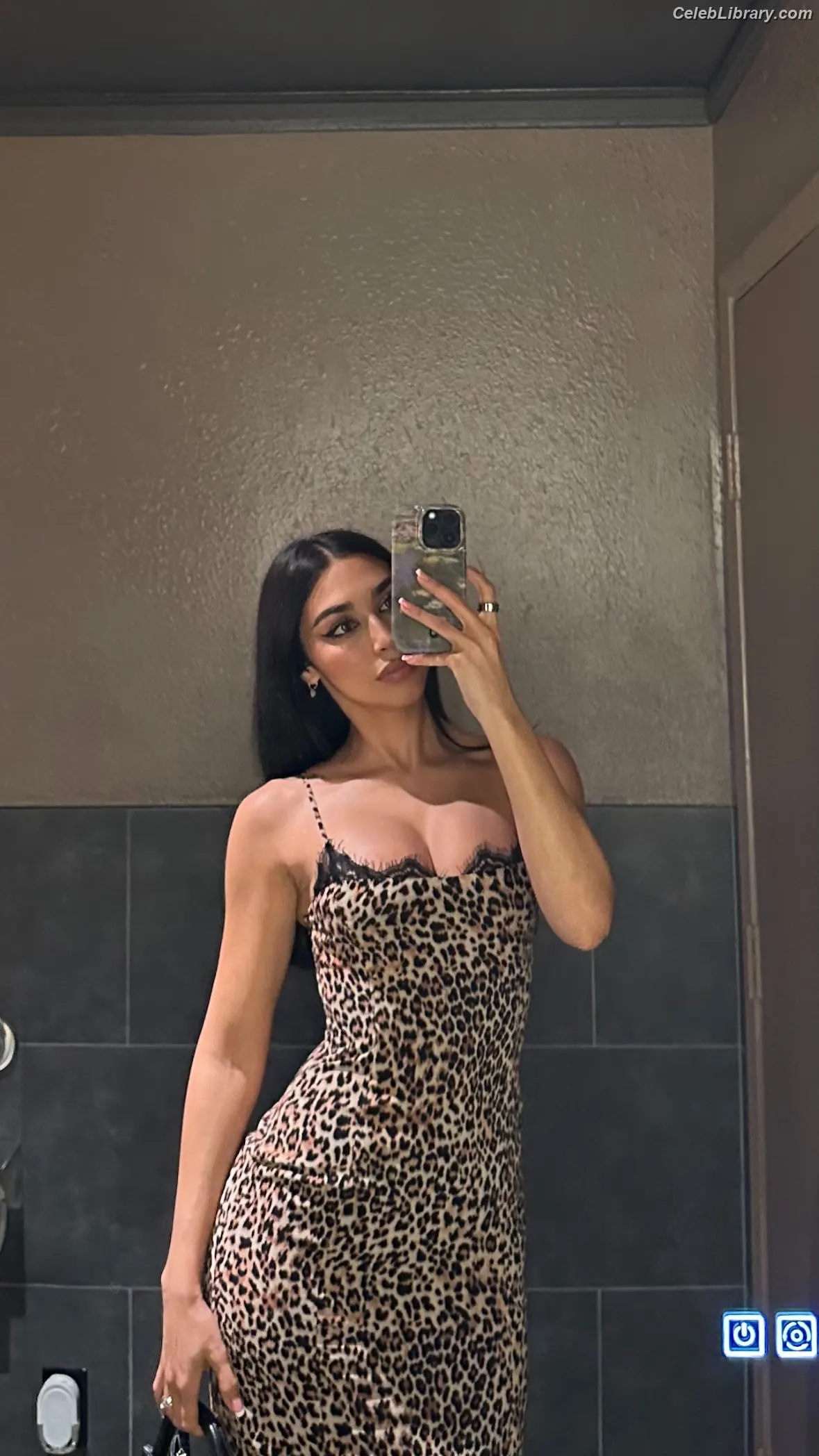 Chantel Jeffries photo 22 of 1944