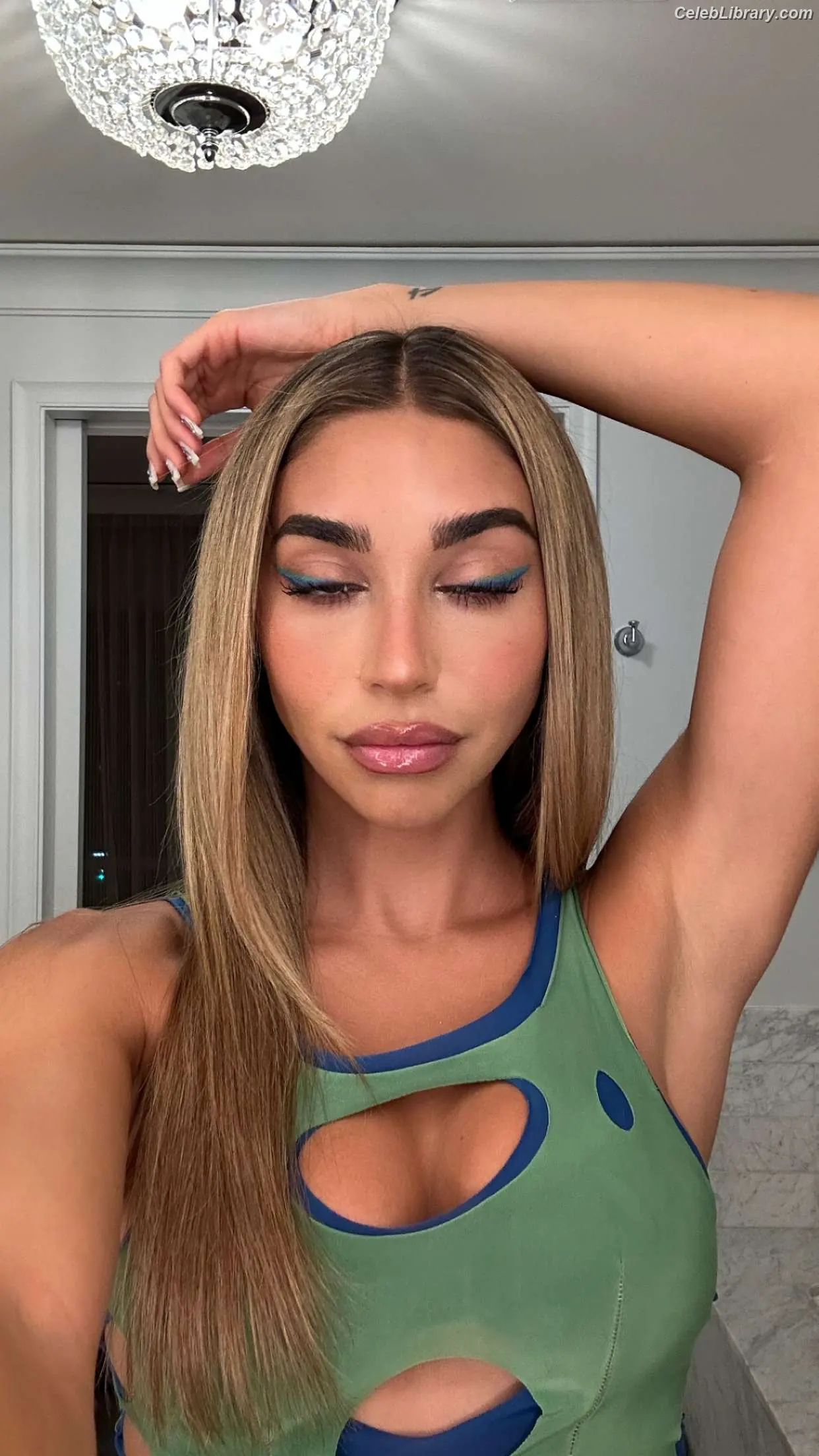 Chantel Jeffries photo 2 of 1944
