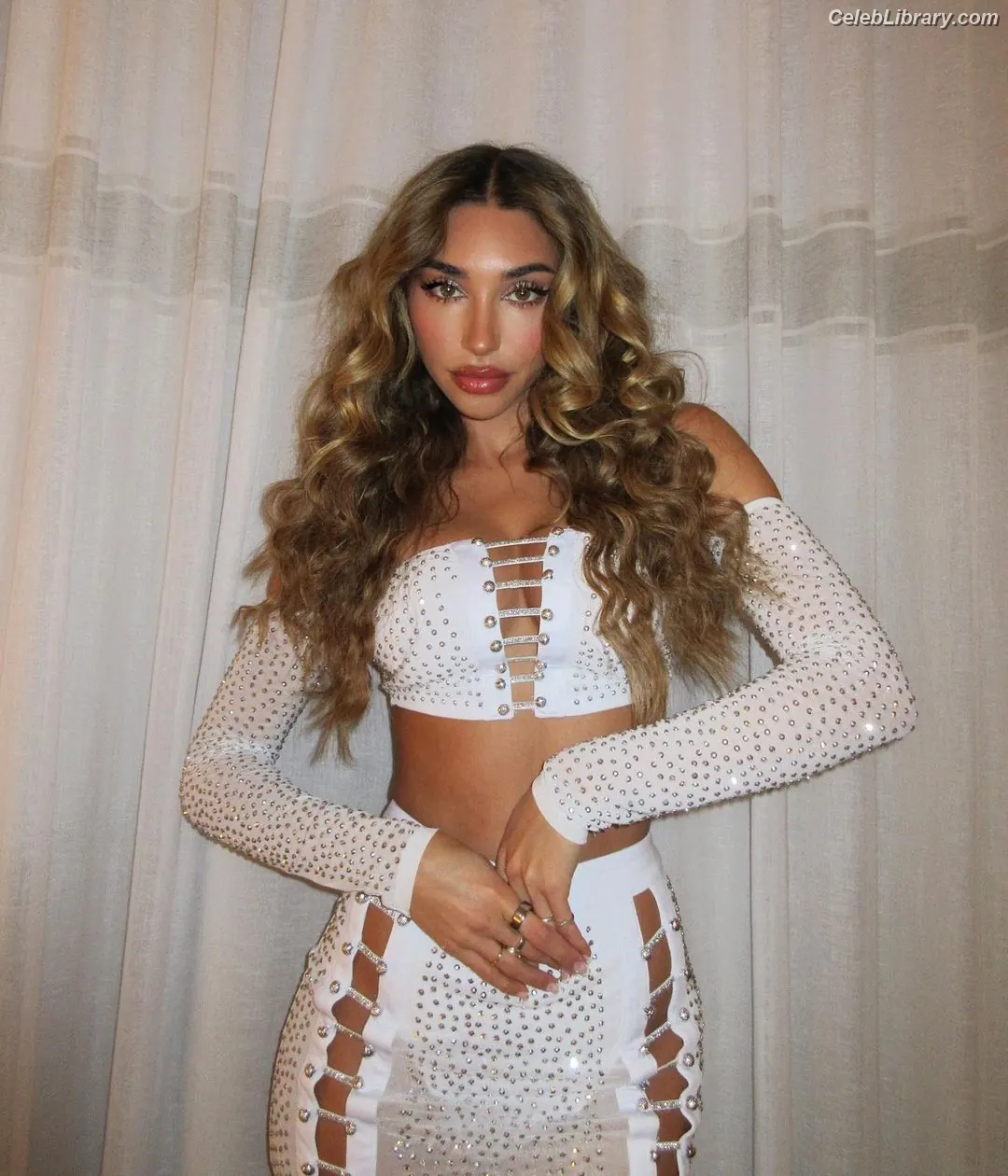 Chantel Jeffries photo 9 of 1944