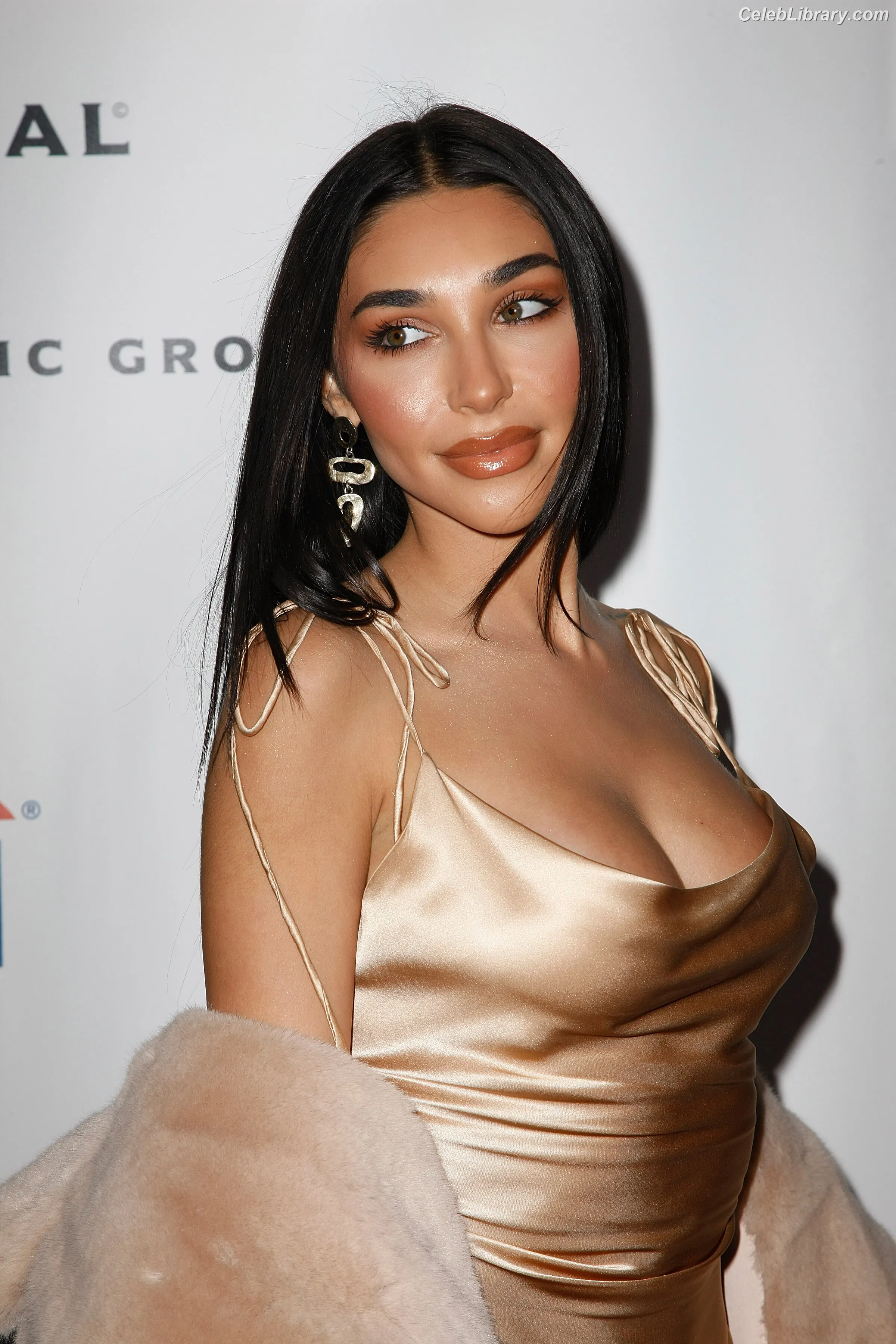 Chantel Jeffries photo 19 of 1944