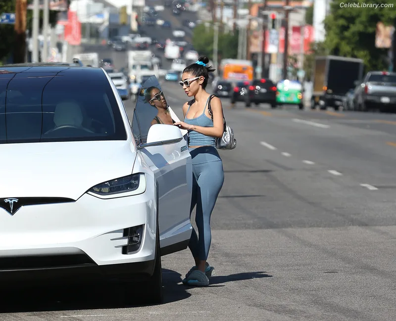 Chantel Jeffries photo 1 of 1942
