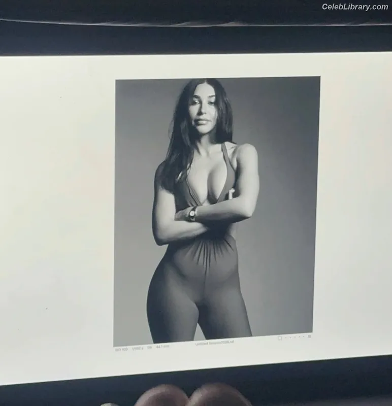 Chantel Jeffries photo 6 of 1942