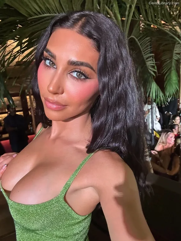 Chantel Jeffries photo 24 of 1942