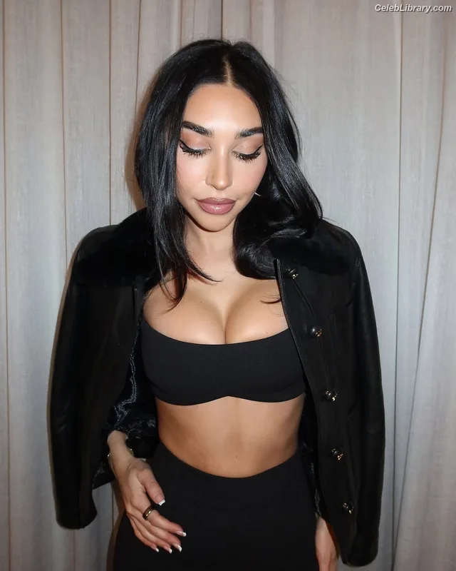Chantel Jeffries photo 6 of 1942