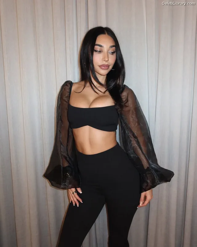 Chantel Jeffries photo 8 of 1942