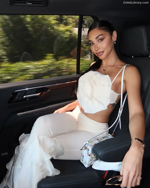 Chantel Jeffries photo 12 of 1942