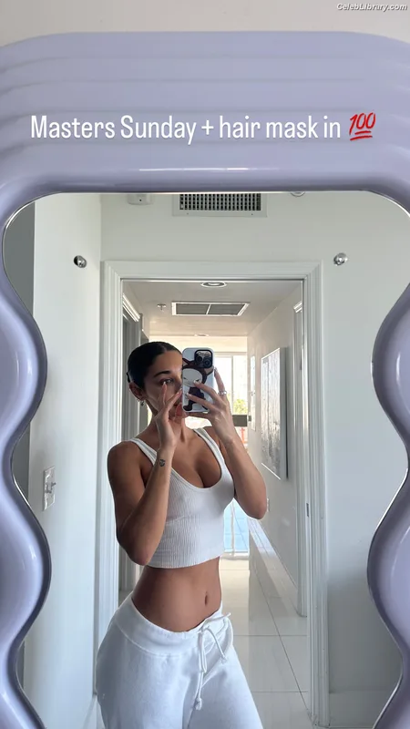 Chantel Jeffries photo 16 of 1942