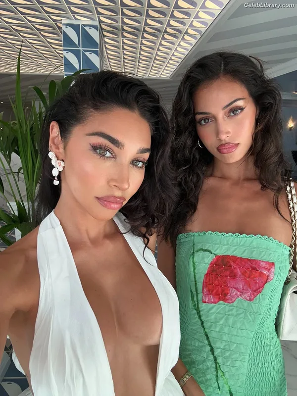 Chantel Jeffries photo 4 of 1942