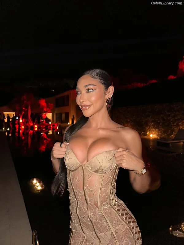 Chantel Jeffries photo 13 of 1942