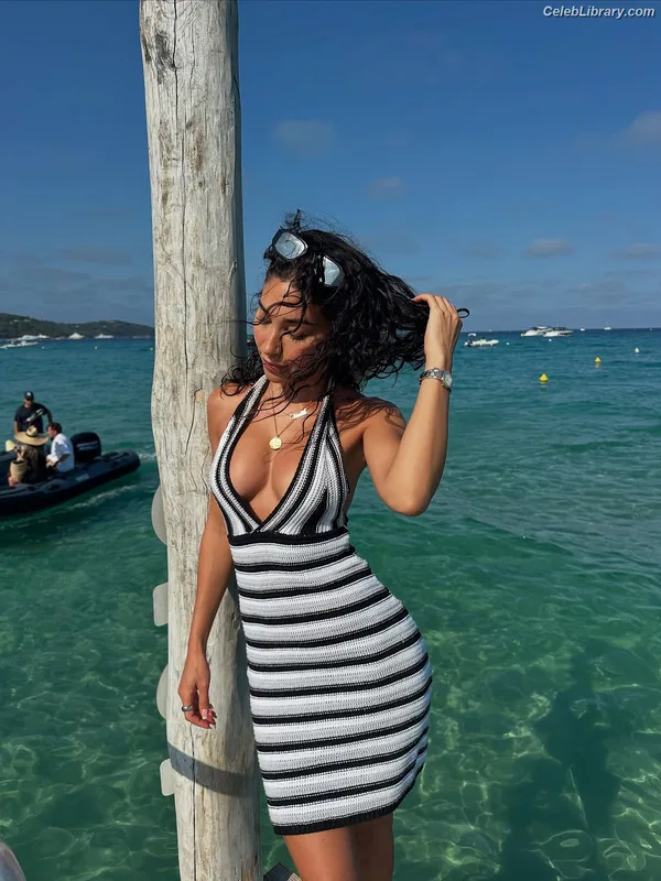 Chantel Jeffries photo 21 of 1942