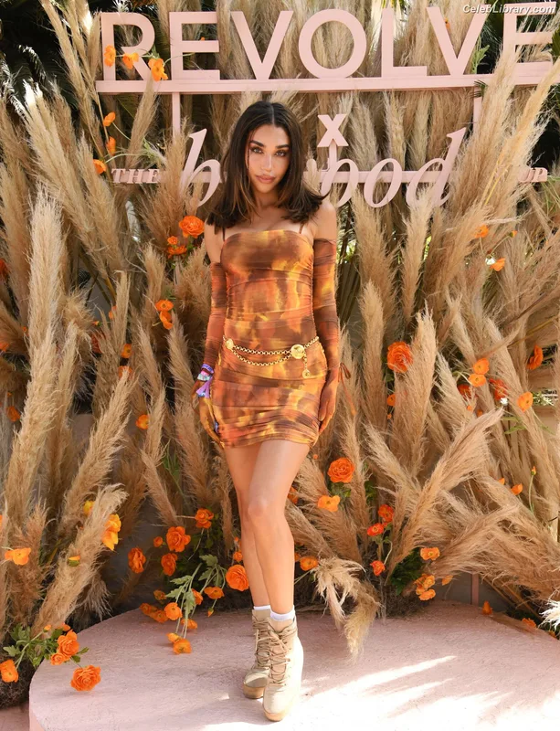 Chantel Jeffries photo 11 of 1942