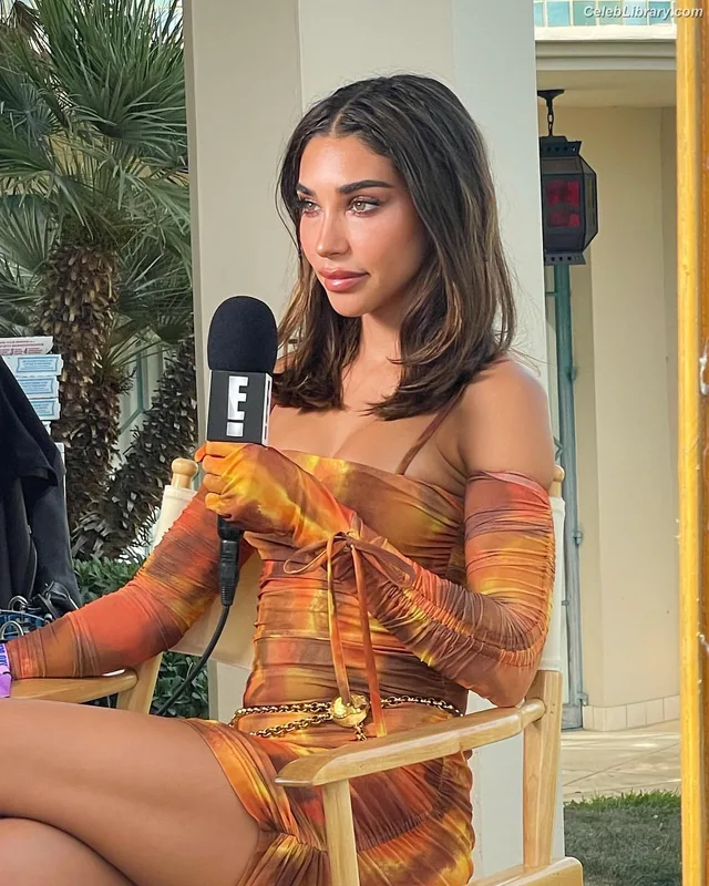 Chantel Jeffries photo 12 of 1942