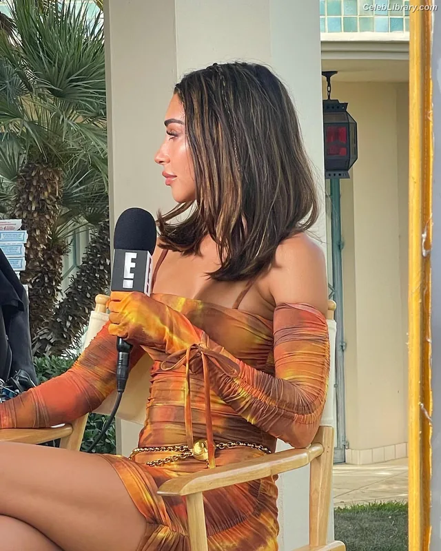 Chantel Jeffries photo 13 of 1942
