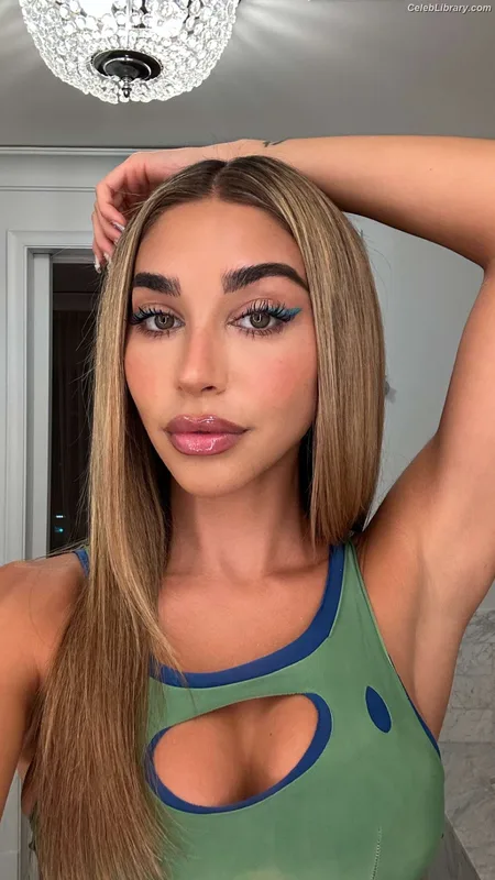 Chantel Jeffries photo 24 of 1942
