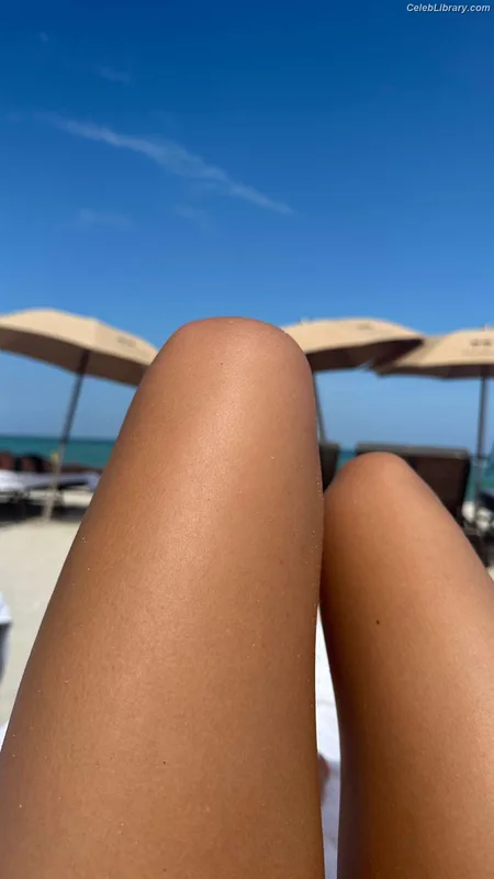 Chantel Jeffries photo 17 of 1942