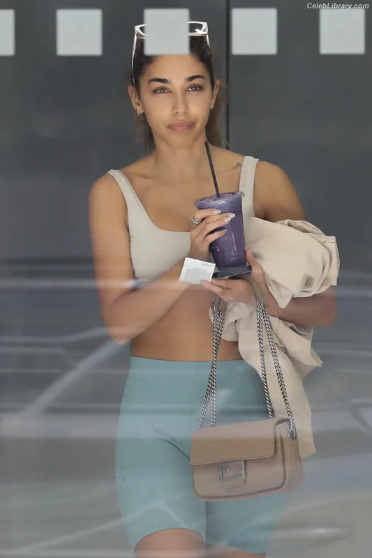 Chantel Jeffries photo 23 of 1942